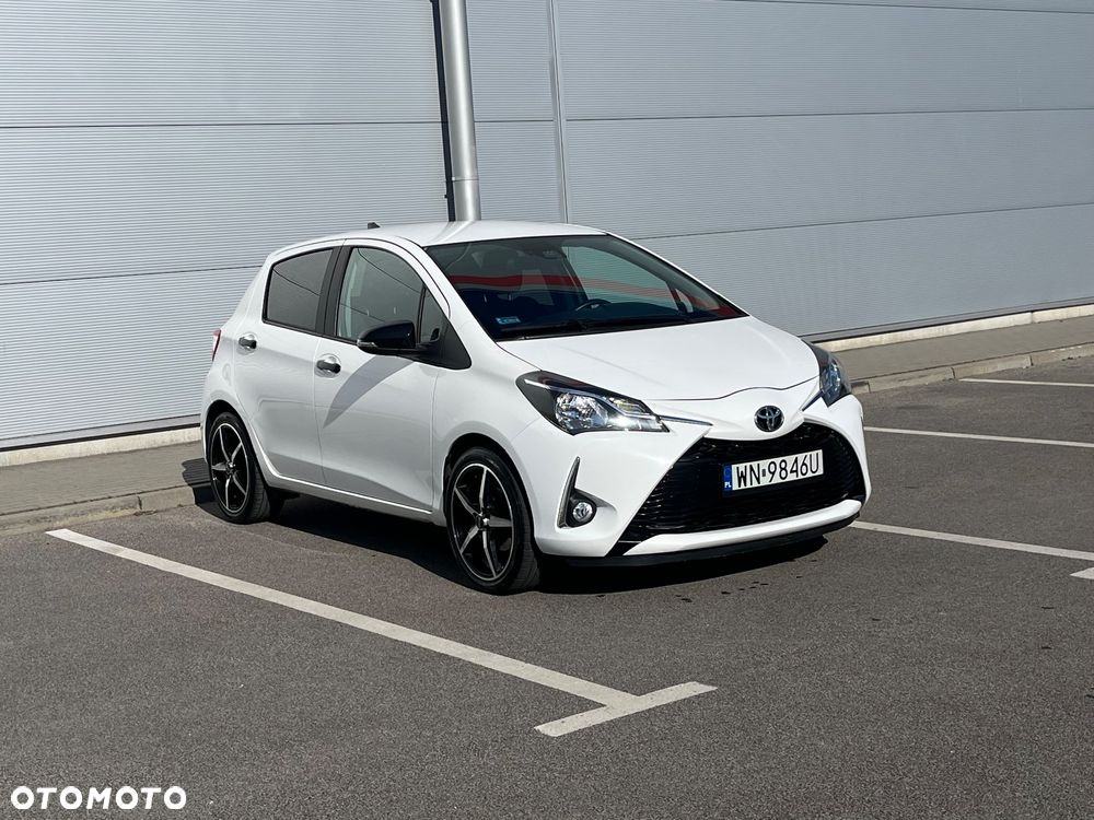 Toyota Yaris 1.0 Premium - 1