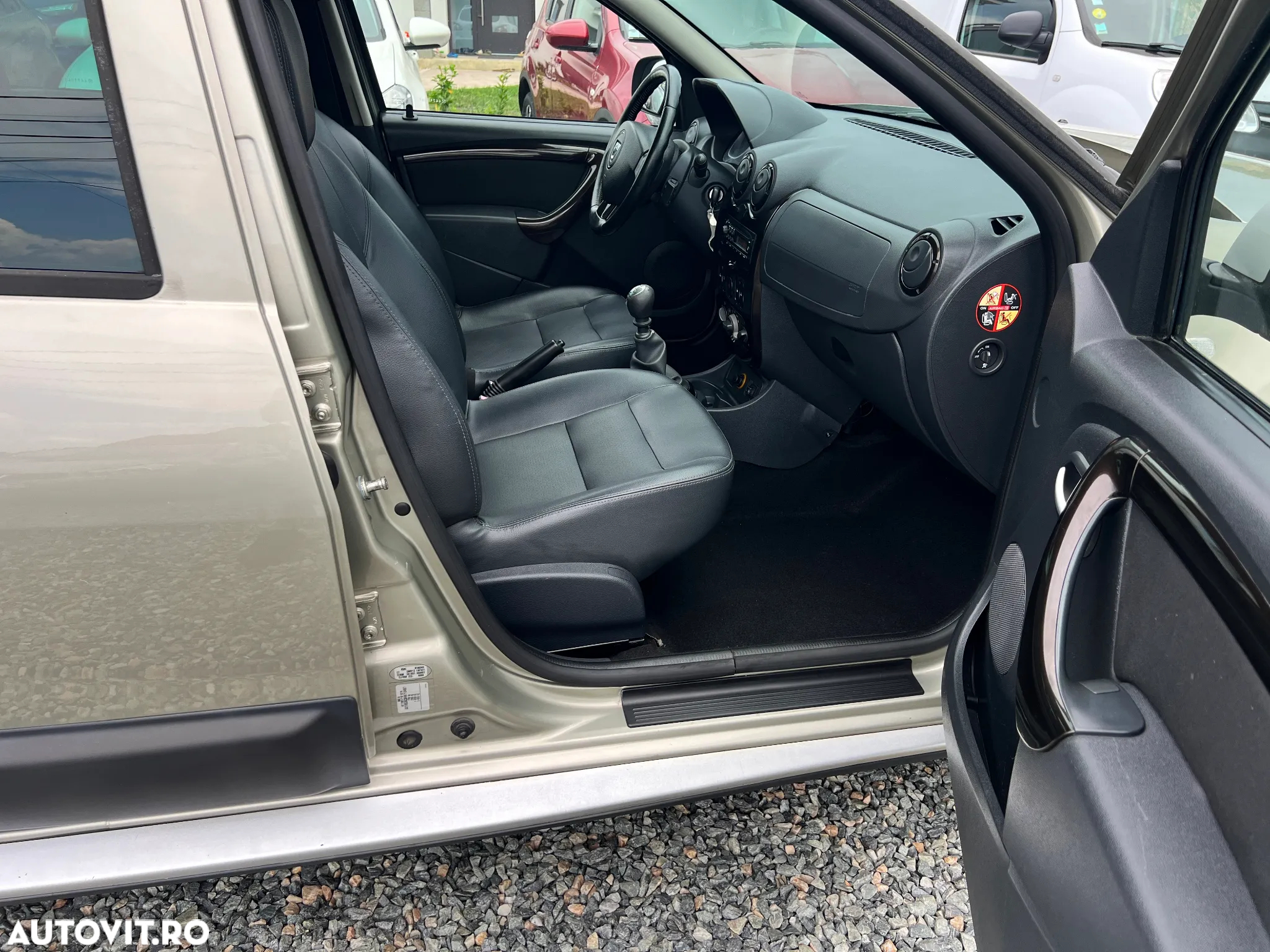 Dacia Duster dCi 110 FAP 4x2 Prestige - 11