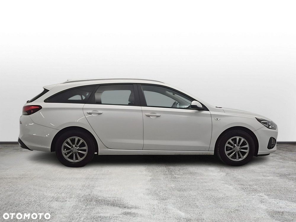 Hyundai i30 1.5 DPI Modern - 6