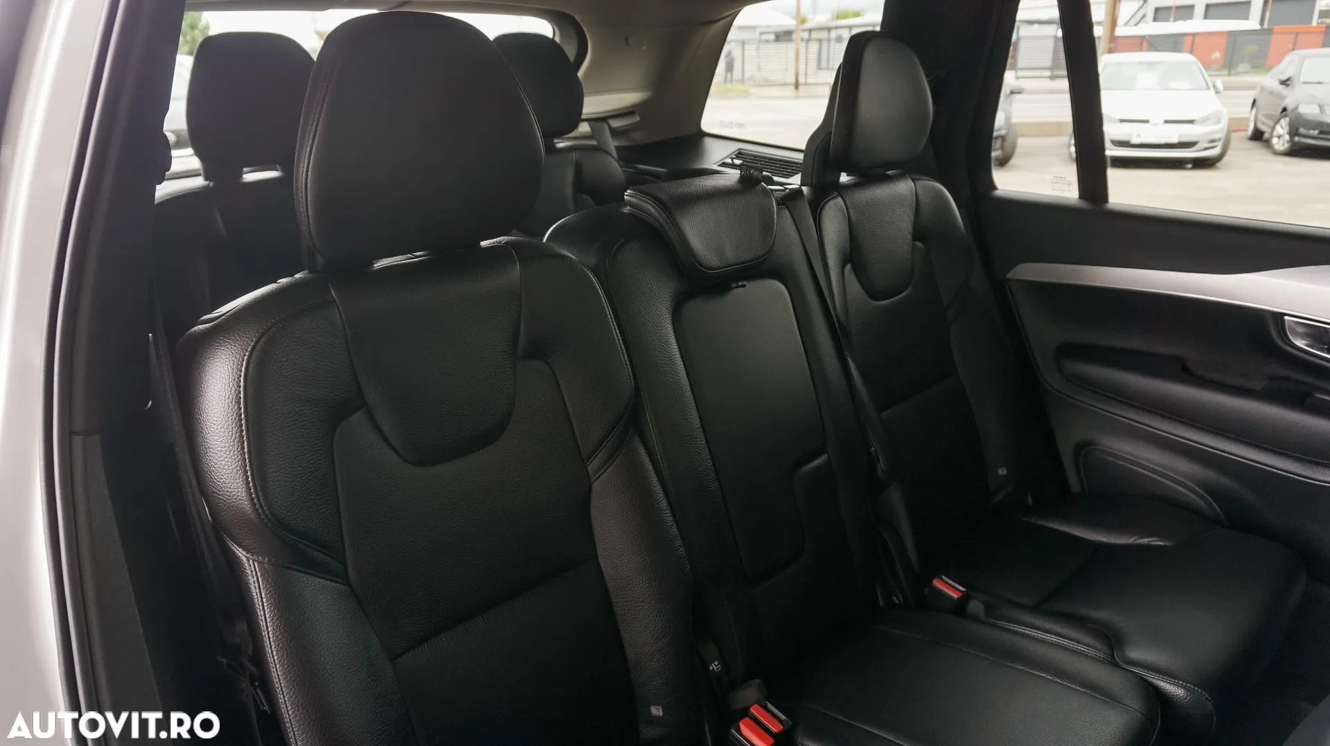 Volvo XC 90 D5 AWD Geartronic RDesign - 28