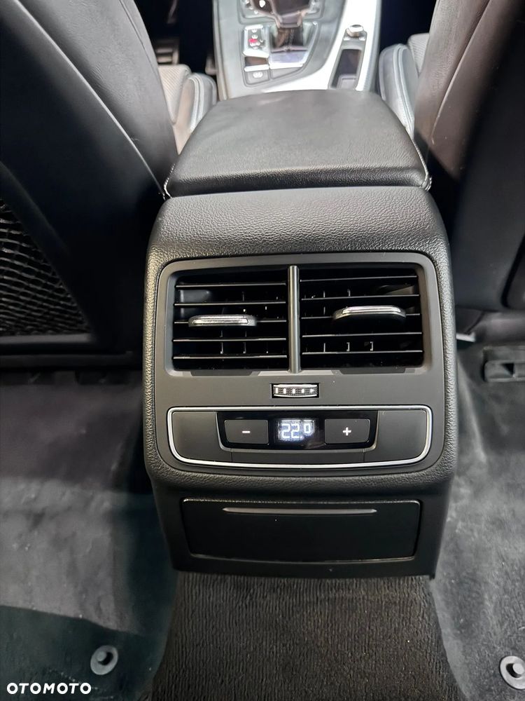 Audi A4 - 24