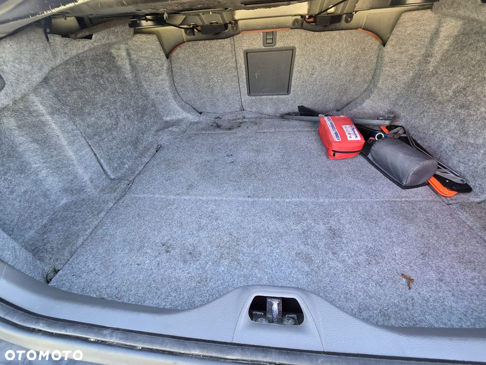 Volvo S60 2.4 - 11