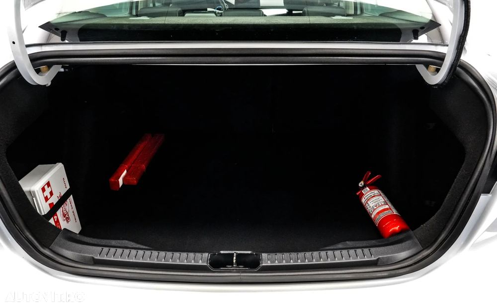 Ford Focus 1.5 EcoBlue Titanium Business - 26