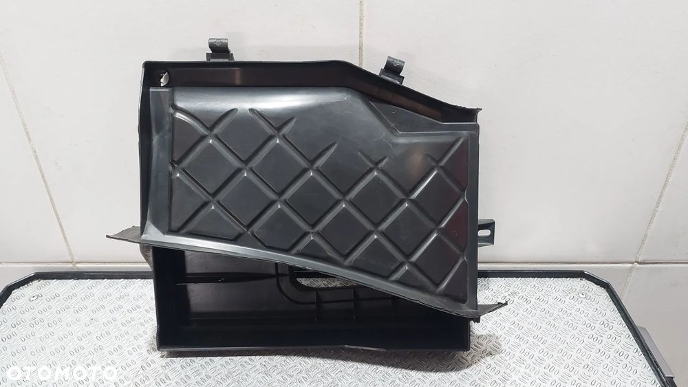 OBUDOWA FILTRA KABINOWEGO AUDI A4 B7 R2006 3,0D NR 8E1819641A - 2