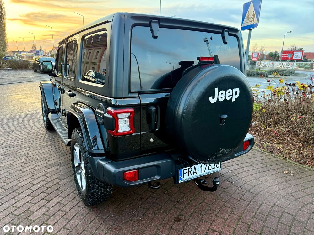 Jeep Wrangler Unlimited GME 2.0 Turbo Sahara - 25