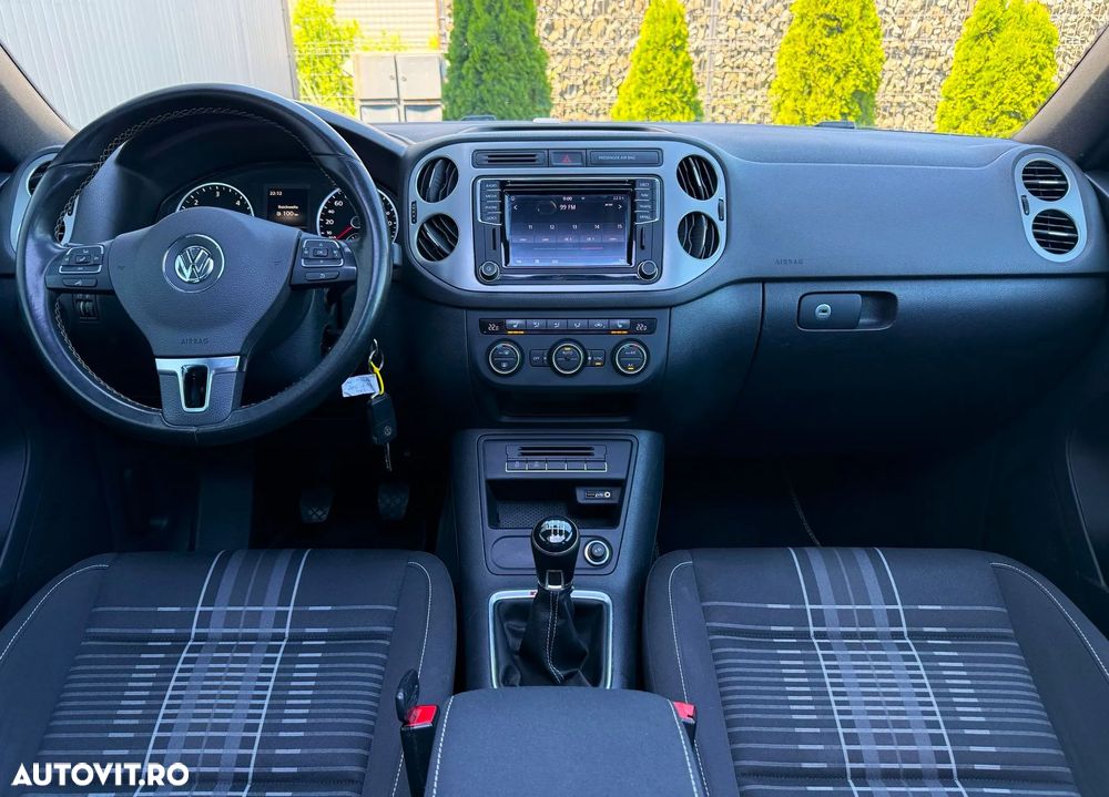 Volkswagen Tiguan 2.0 TDI SCR BlueMotion Technology Lounge Sport & Style - 18