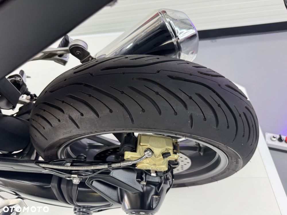 BMW R - 28