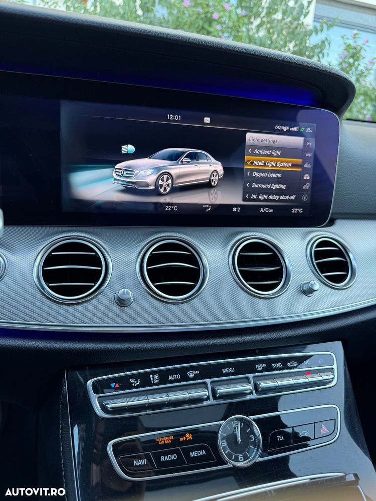 Mercedes-Benz E 220 d 9G-TRONIC - 24