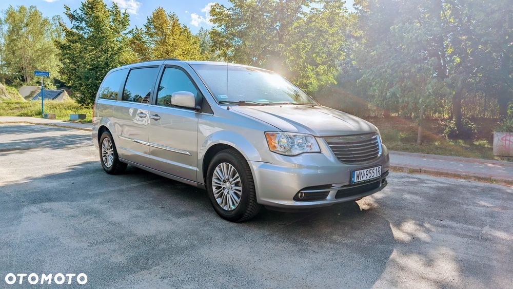 Chrysler Town & Country 3.6 Touring - 19