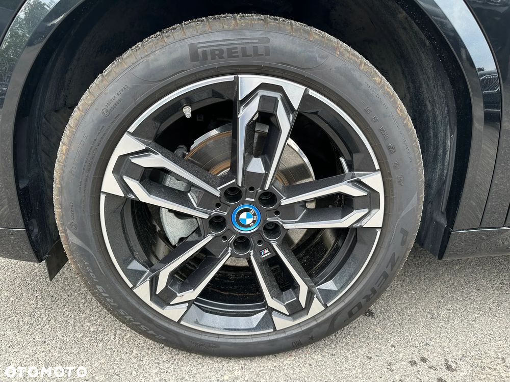 BMW iX2 eDrive20 66.5kWh M Sport - 22