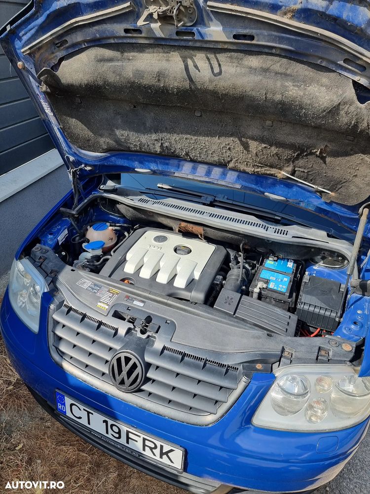Volkswagen Touran - 6