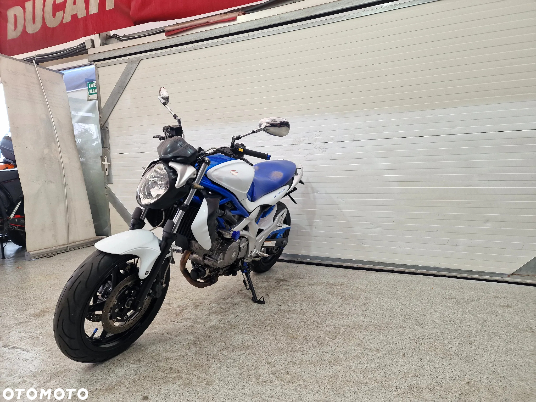 Suzuki Gladius - 12