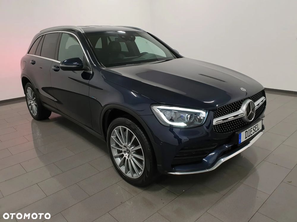 Mercedes-Benz GLC 300 de 4Matic 9G-TRONIC AMG Line Plus - 3