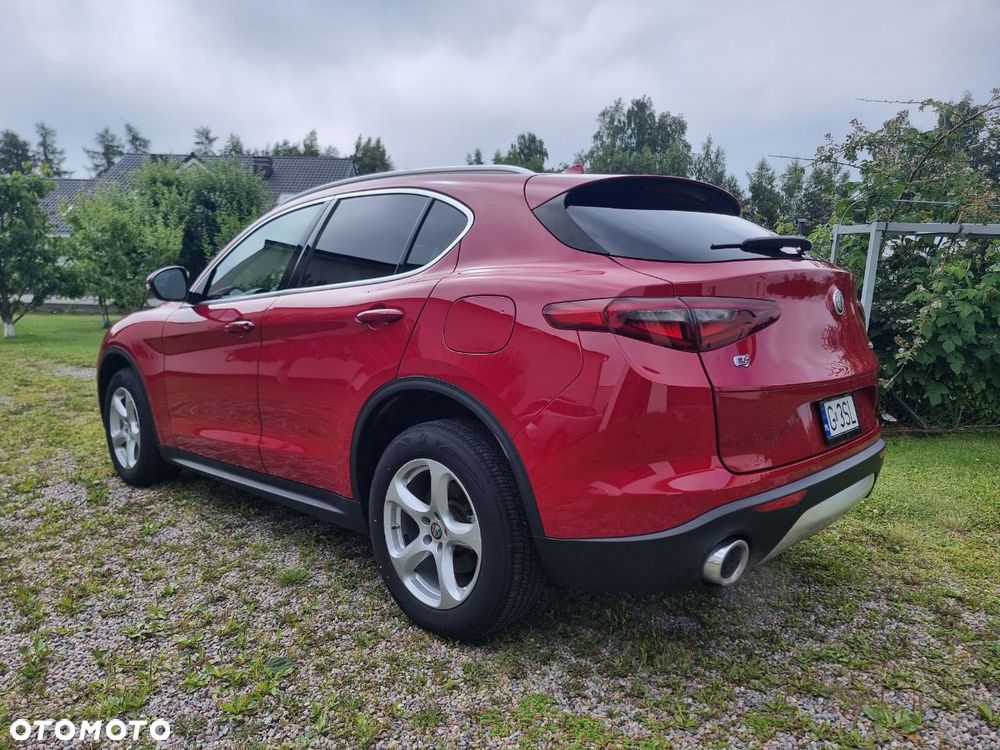 Alfa Romeo Stelvio 2.0 Turbo 16V AT8-Q4 Veloce Ti - 9