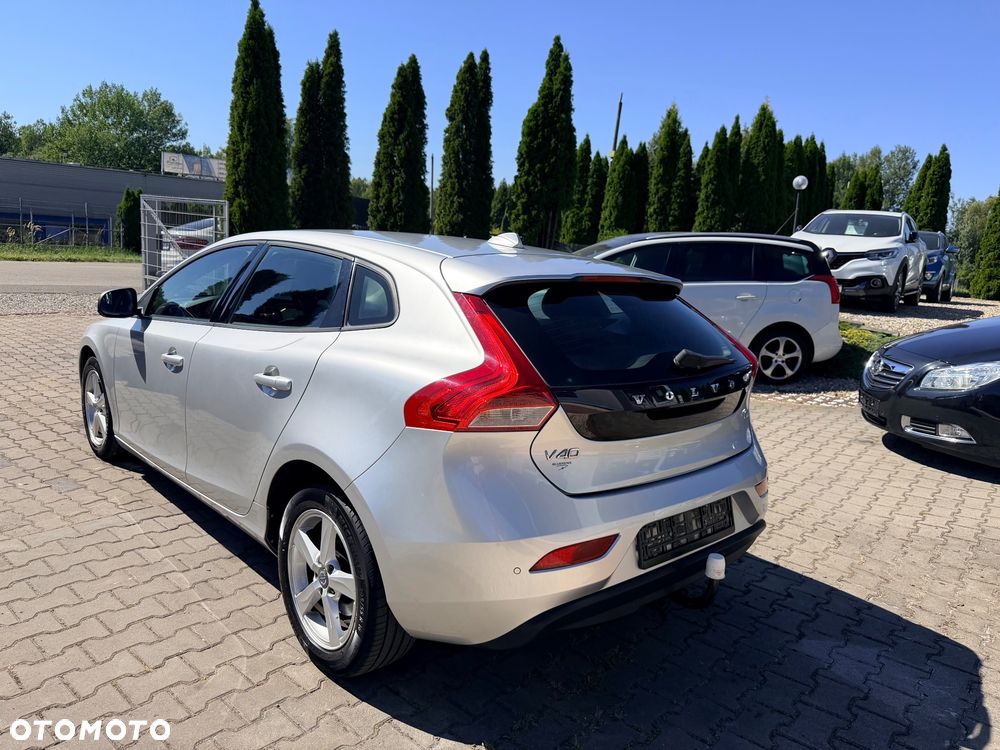 Volvo V40 D2 Momentum - 5