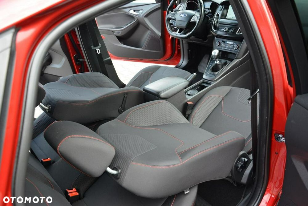 Ford Focus 1.5 EcoBoost STart-Stopp-System ST-LINE - 16