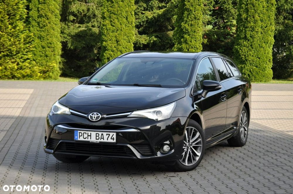 Toyota Avensis - 8