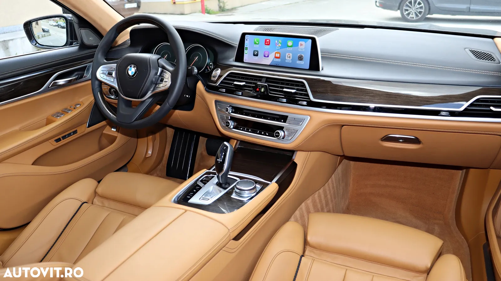 BMW Seria 7 740e iPerformance - 27
