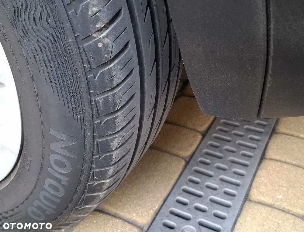 Peugeot 5008 1.6 BlueHDi Allure 7os - 16