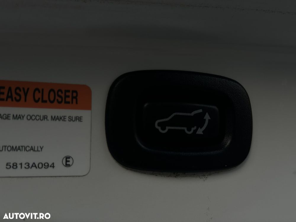 Mitsubishi Outlander 2.4 4WD Plus - 37