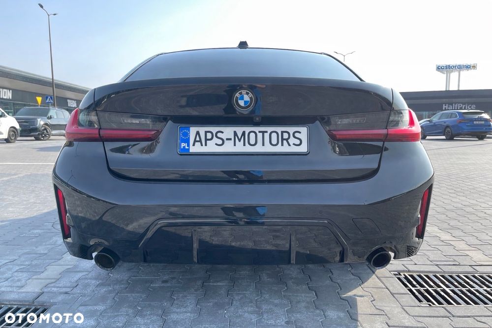 BMW Seria 3 318i M Sport - 4