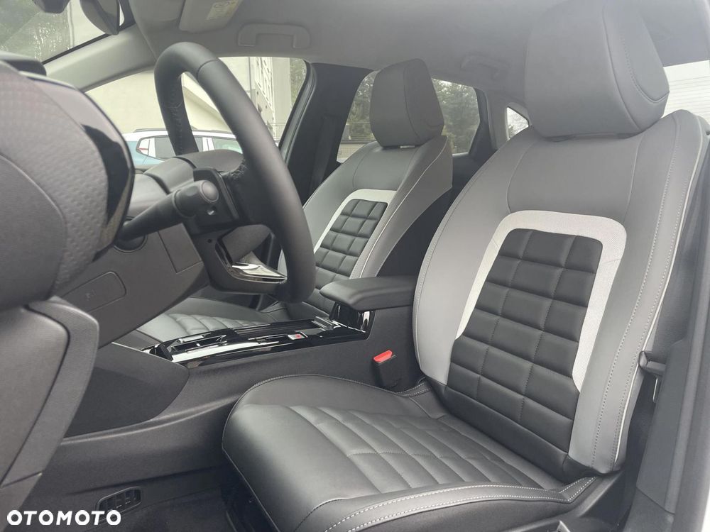 Citroën C4X 1.2 mHEV Max eDCT6 - 11