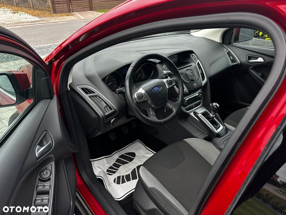 Ford Focus - 12