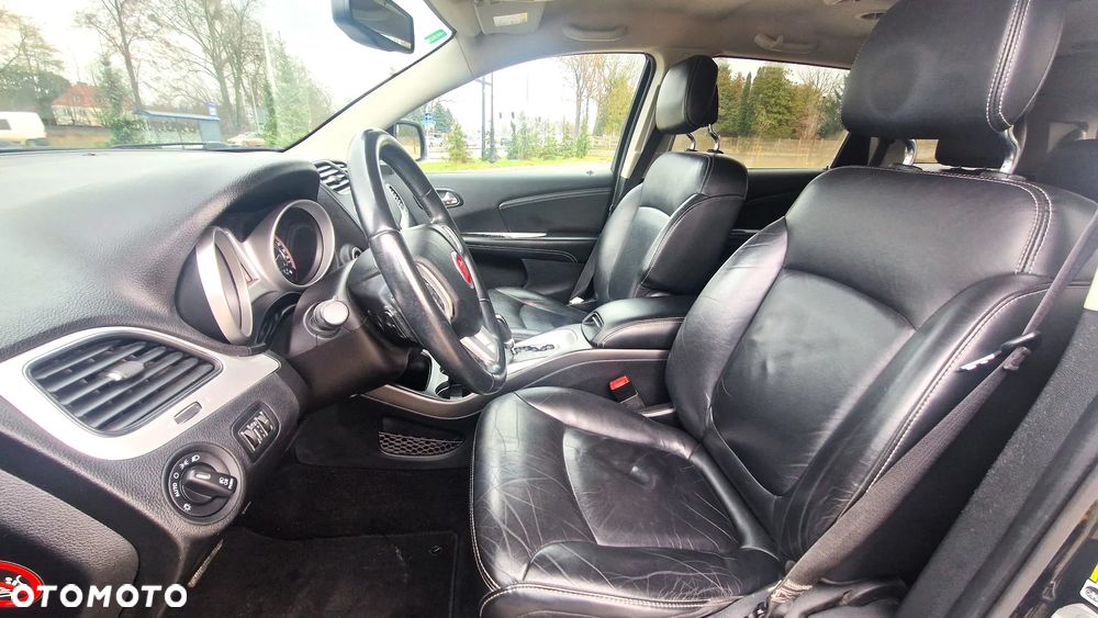 Fiat Freemont 2.0 Multijet Lounge AWD - 32