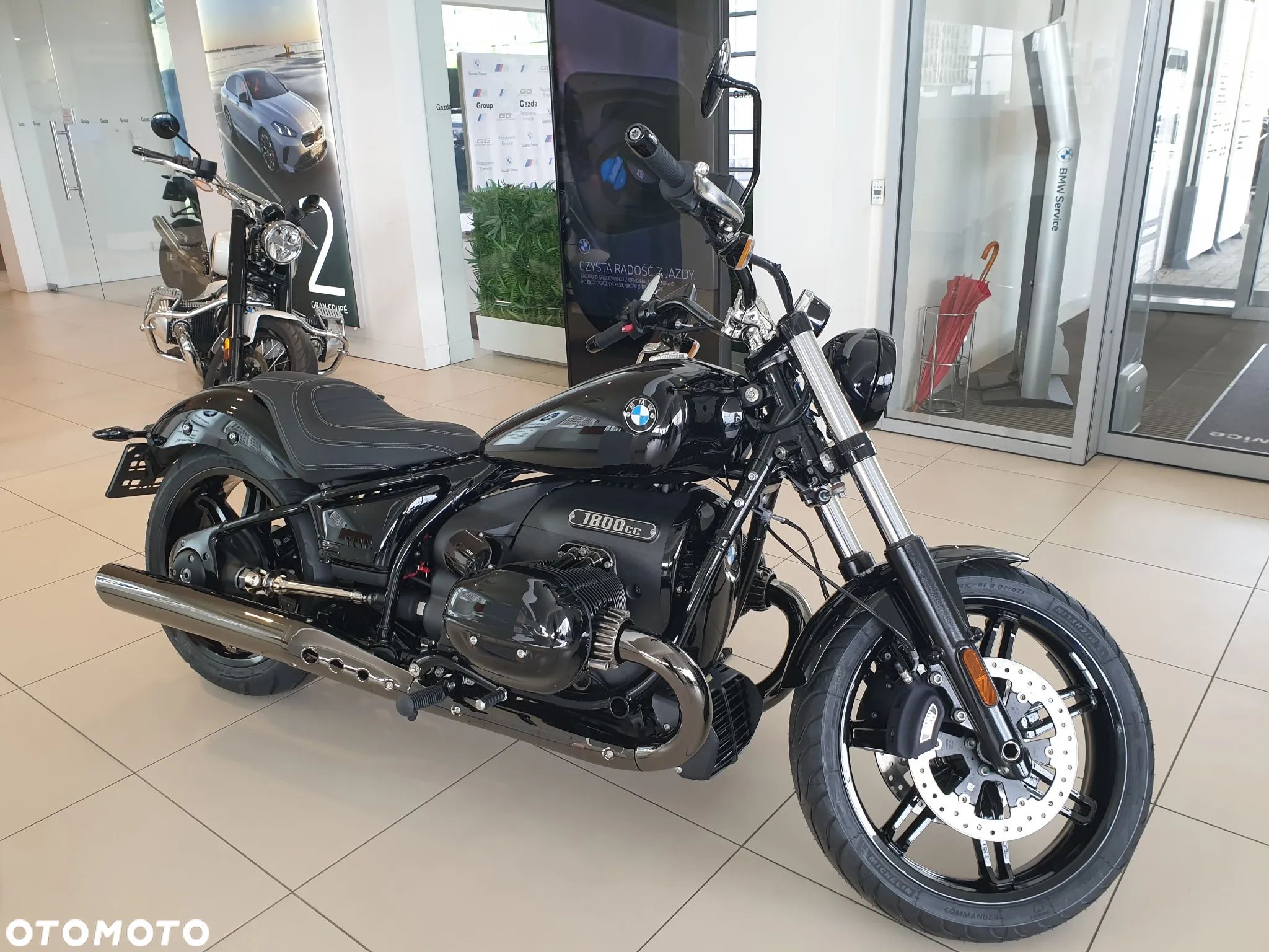 BMW R - 1