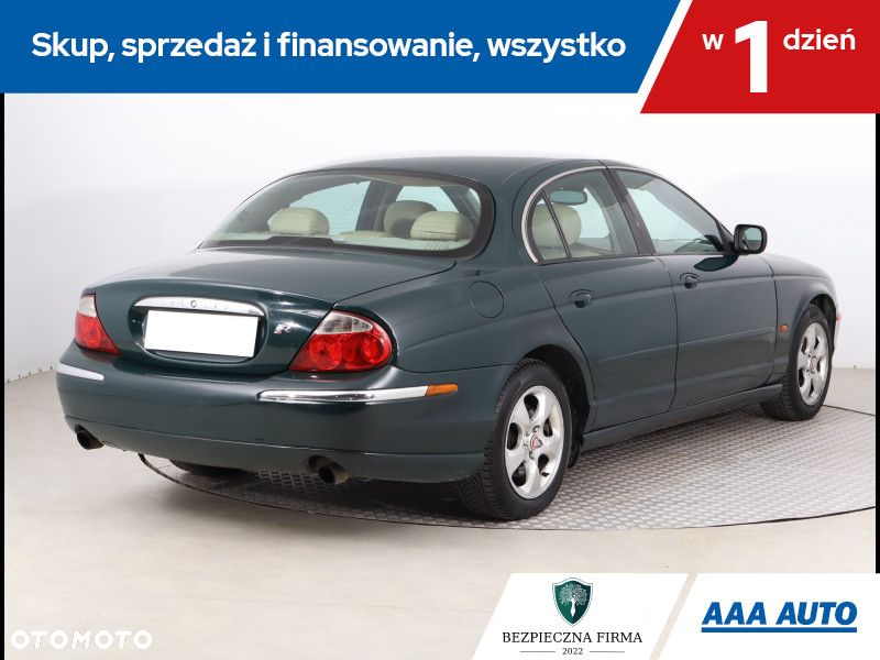 Jaguar S-Type - 6