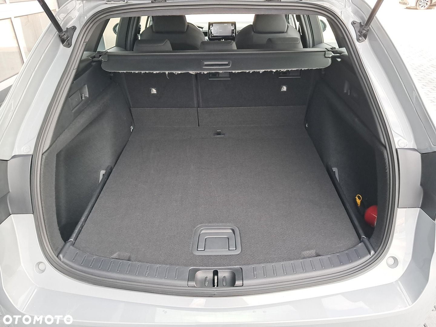 Toyota Corolla 1.8 Hybrid Comfort - 14