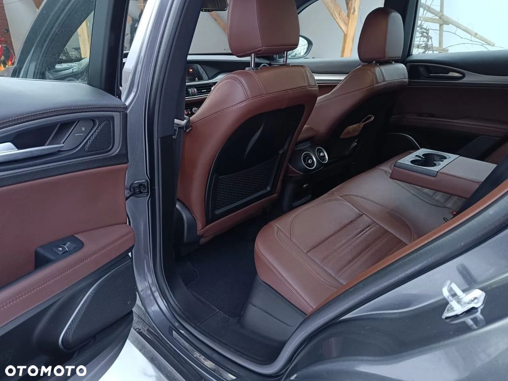 Alfa Romeo Stelvio 2.0 Turbo Executive Q4 - 6