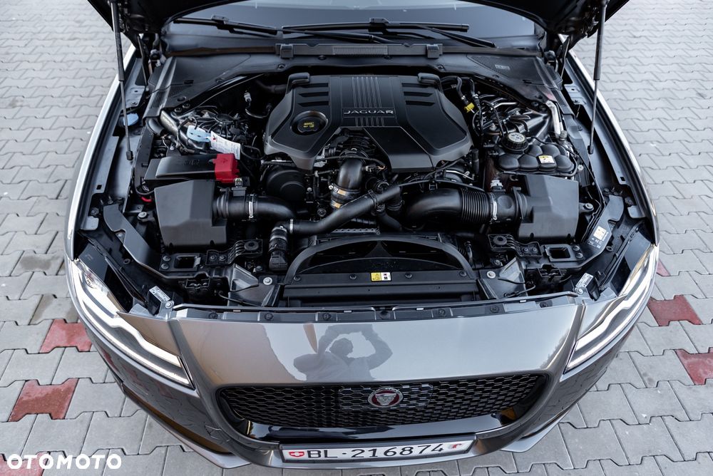 Jaguar XF 30d S - 40