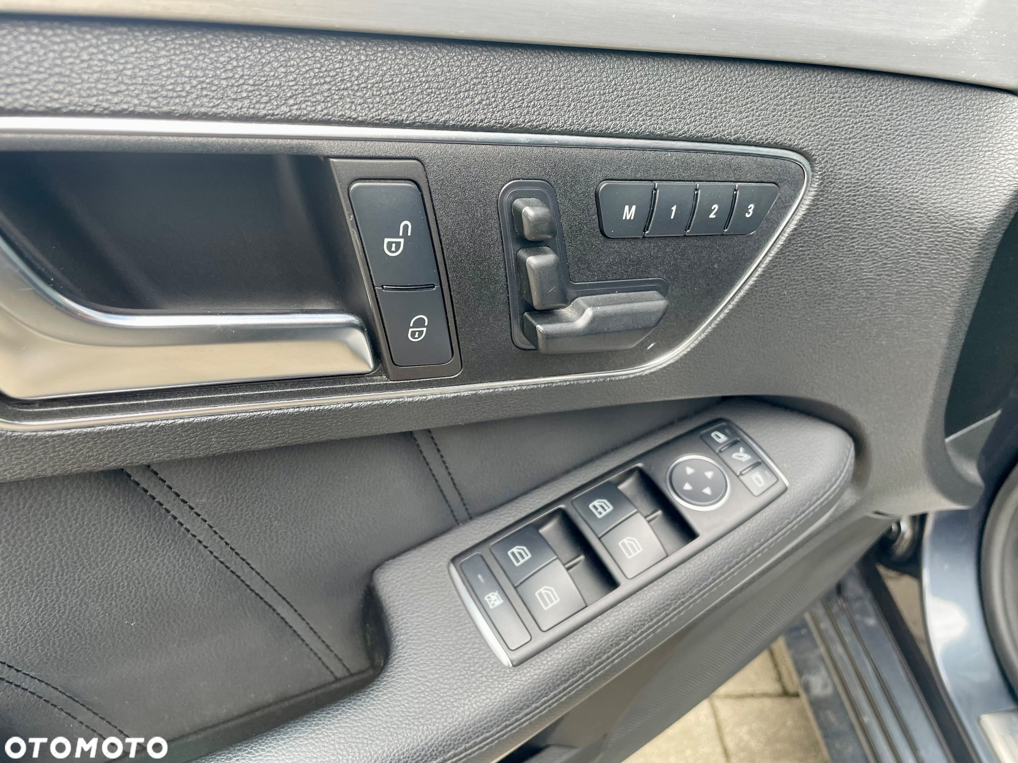 Mercedes-Benz Klasa E 500 T 4Matic 7G-TRONIC Avantgarde - 15