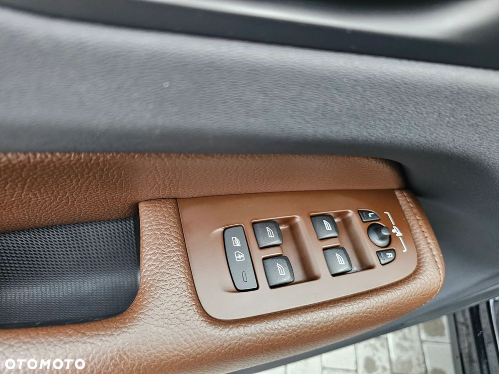 Volvo XC 60 - 16