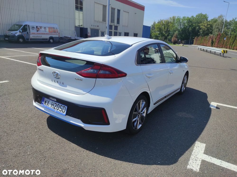 Hyundai IONIQ - 9