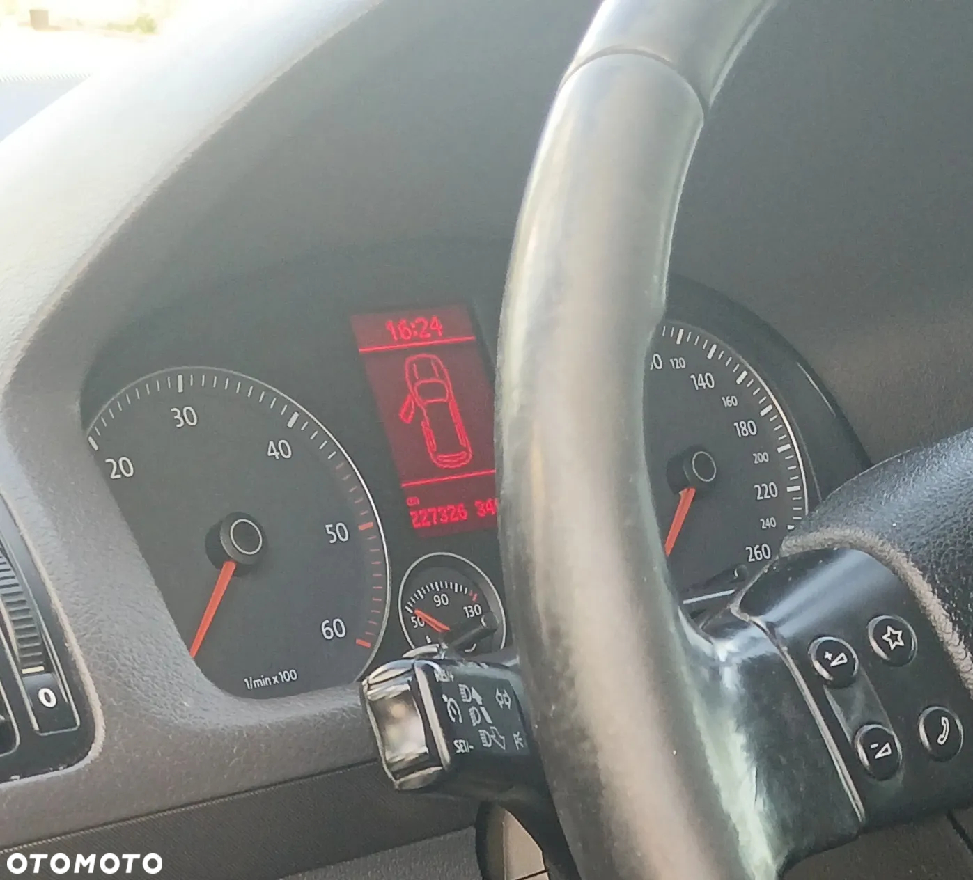 Volkswagen Touran 1.9 TDI - 6
