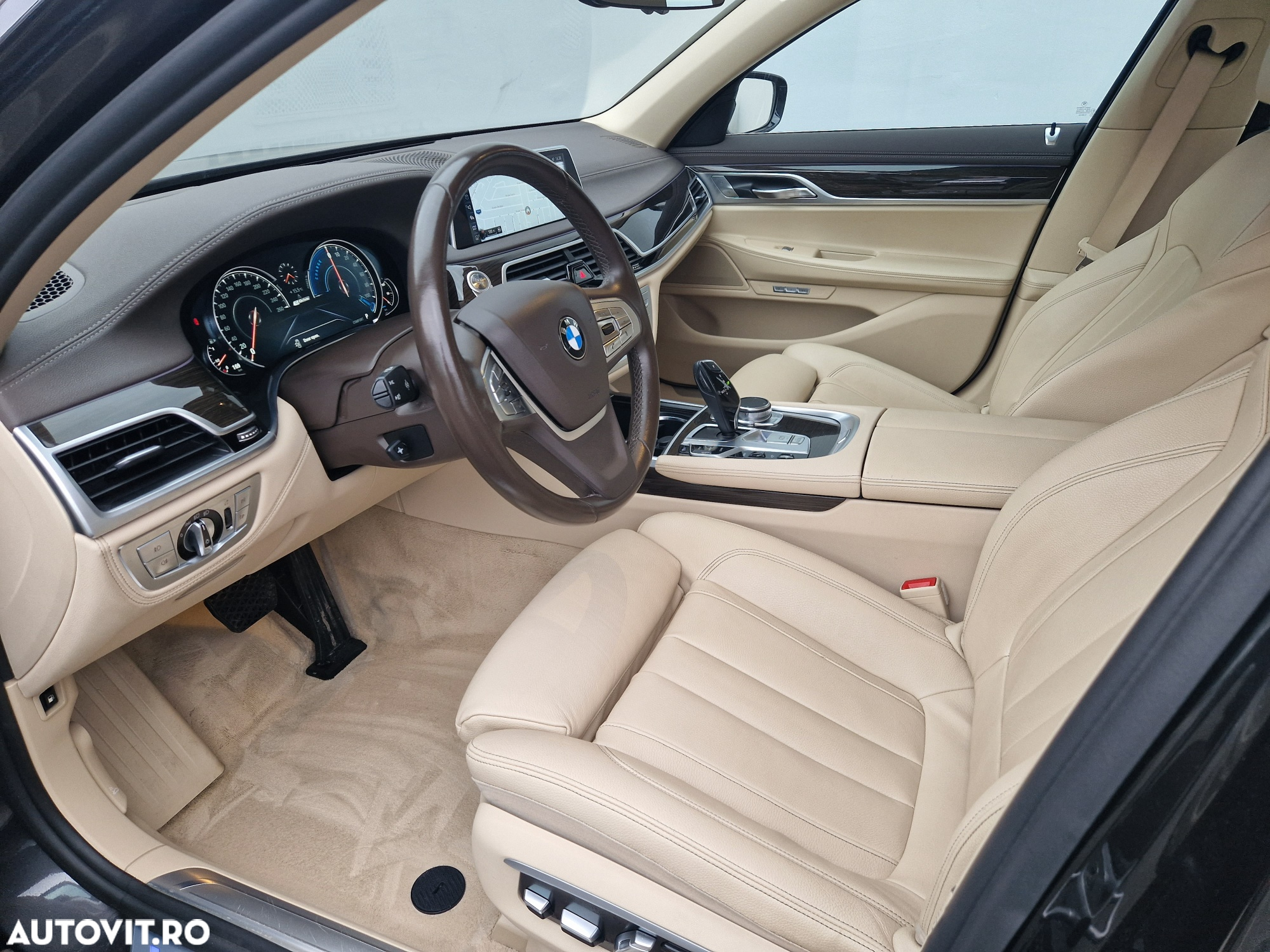 BMW Seria 7 - 31