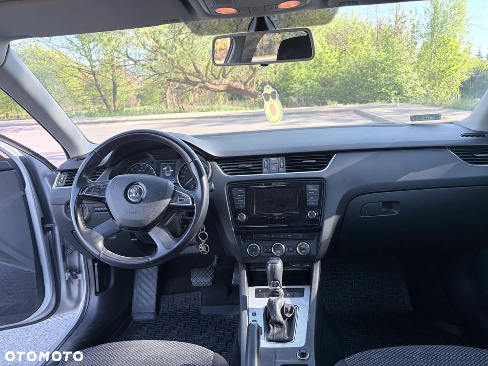 Skoda Octavia 1.6 TDI Ambition DSG - 11
