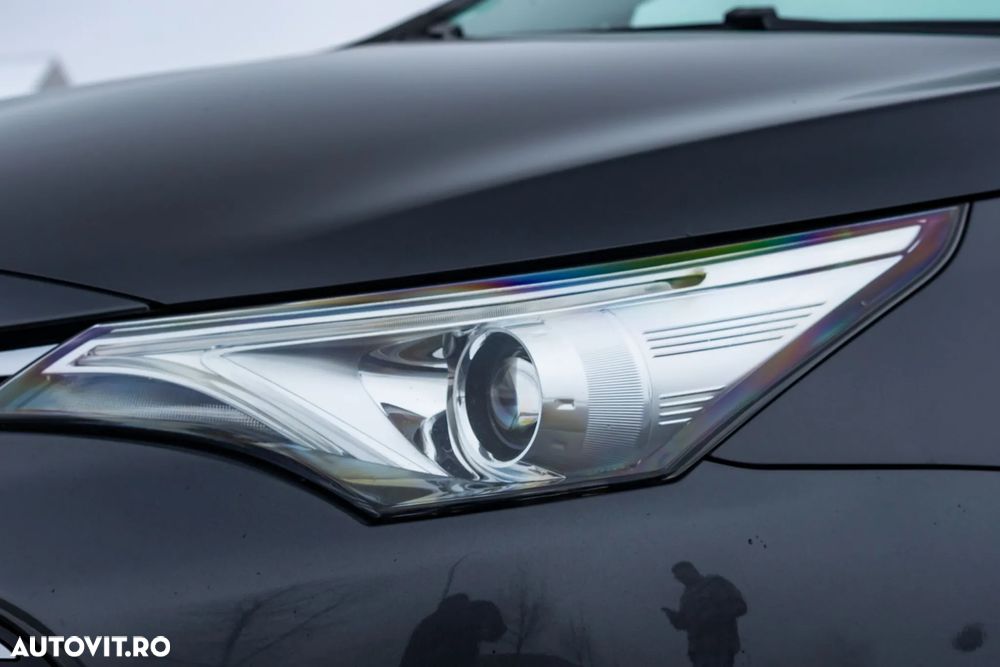 Toyota Avensis 2.0 D-4D Elegance Terracotta - 11