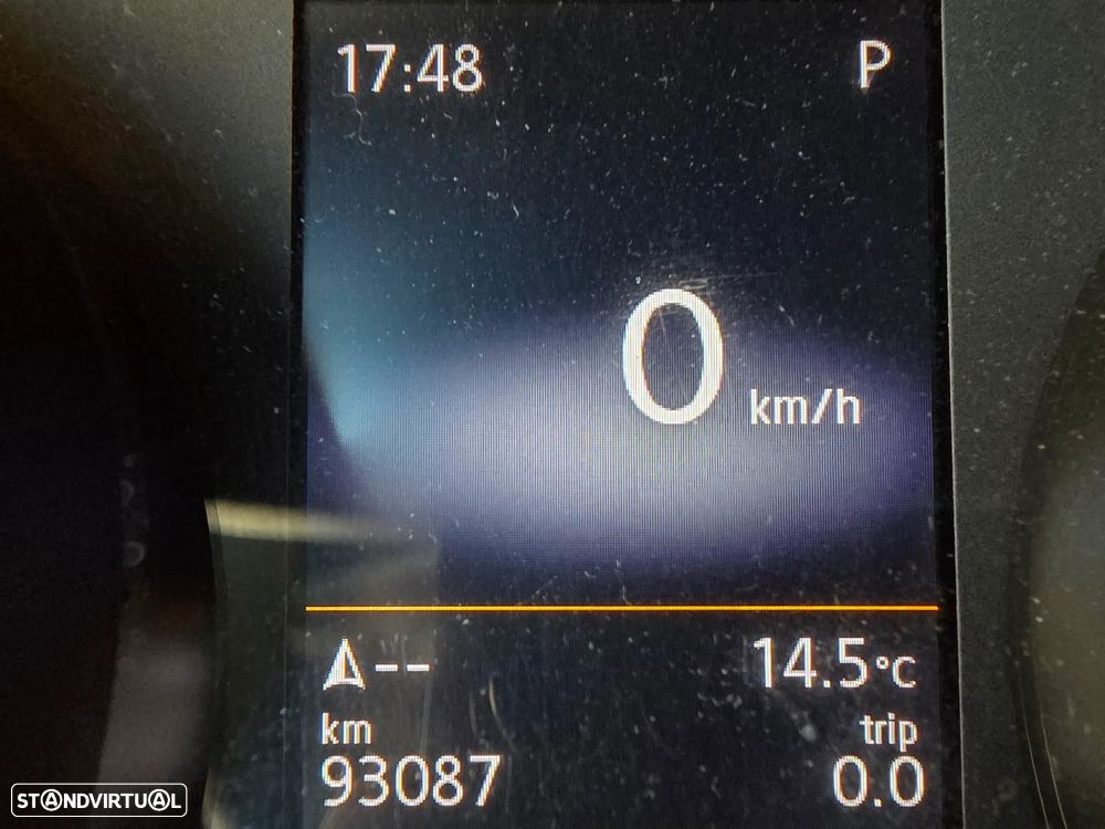 VW Golf 2.0 TDi DPF DSG Highline - 23