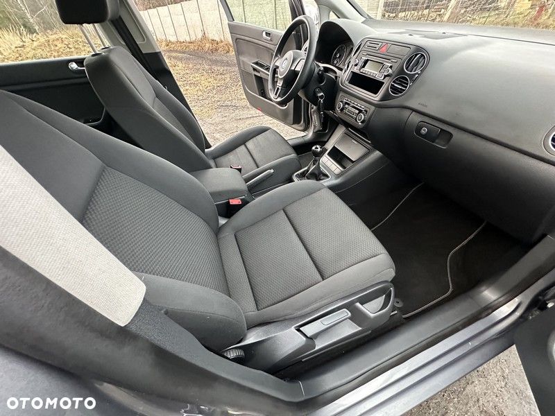 Volkswagen Golf Plus - 24