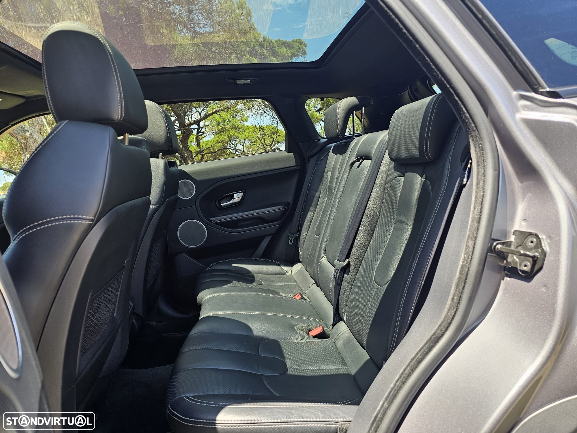 Land Rover Range Rover Evoque 2.2 DW12C Dynamic Auto - 24