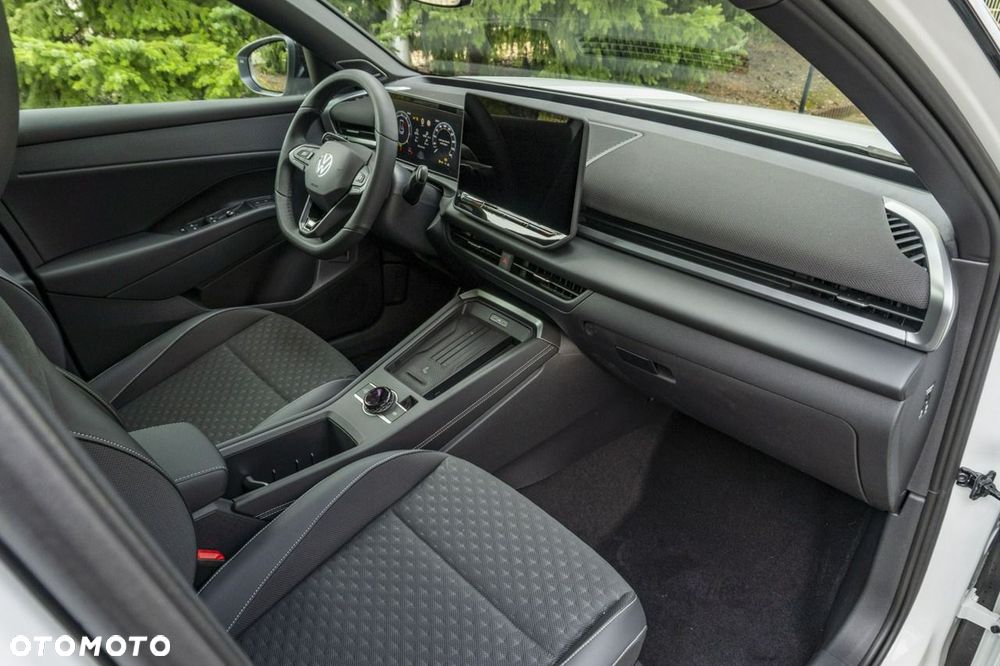 Volkswagen T-Roc - 21