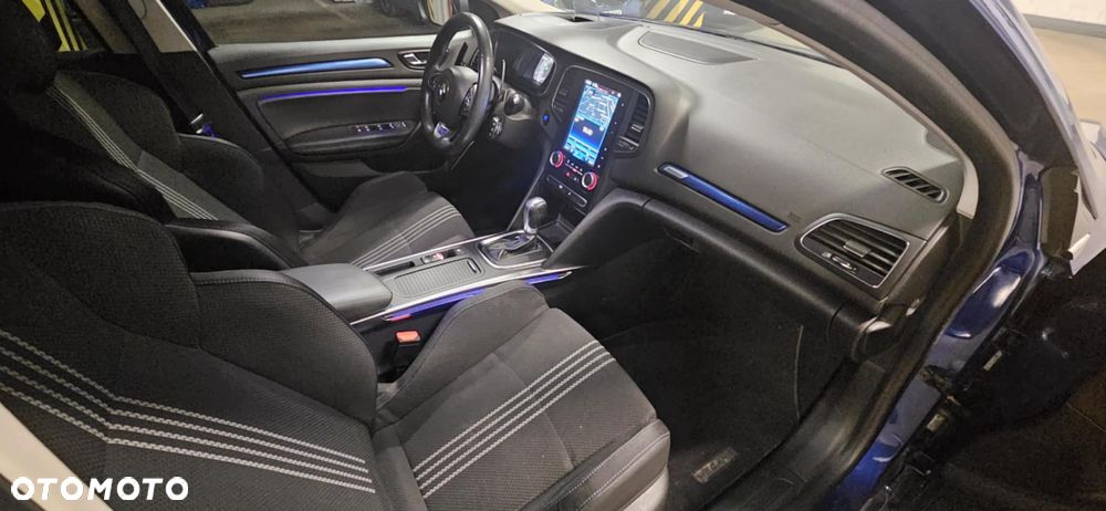 Renault Megane ENERGY TCe 205 EDC GT - 9