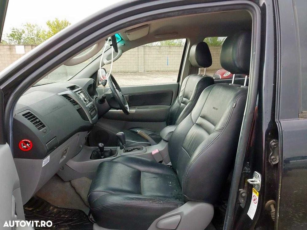 Dezmembrez Toyota hilux  3.0 Diesel 126KW/171CP 2005-2015 - 4