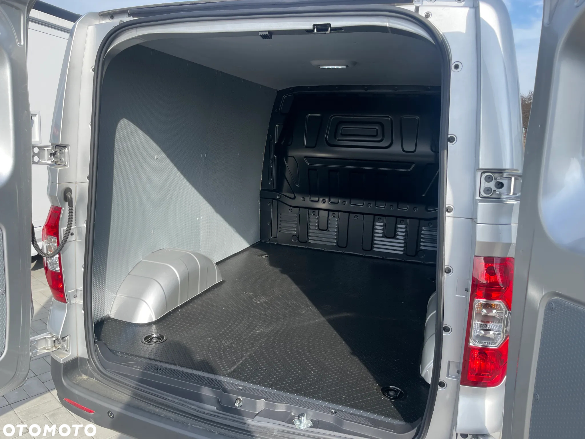 Maxus e-Deliver 3 - 3