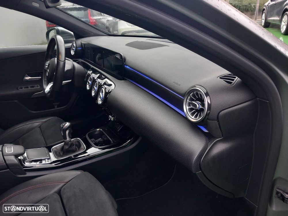 Mercedes-Benz A 180 d AMG Line - 11