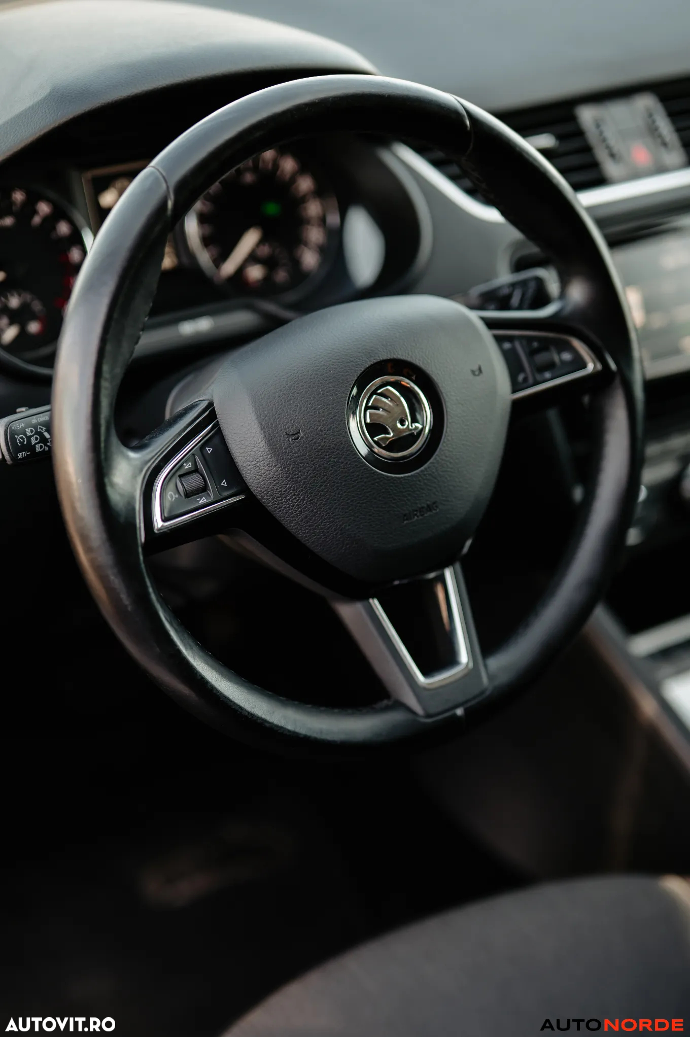 Skoda Octavia 2.0 TDI AMBITION DSG - 16