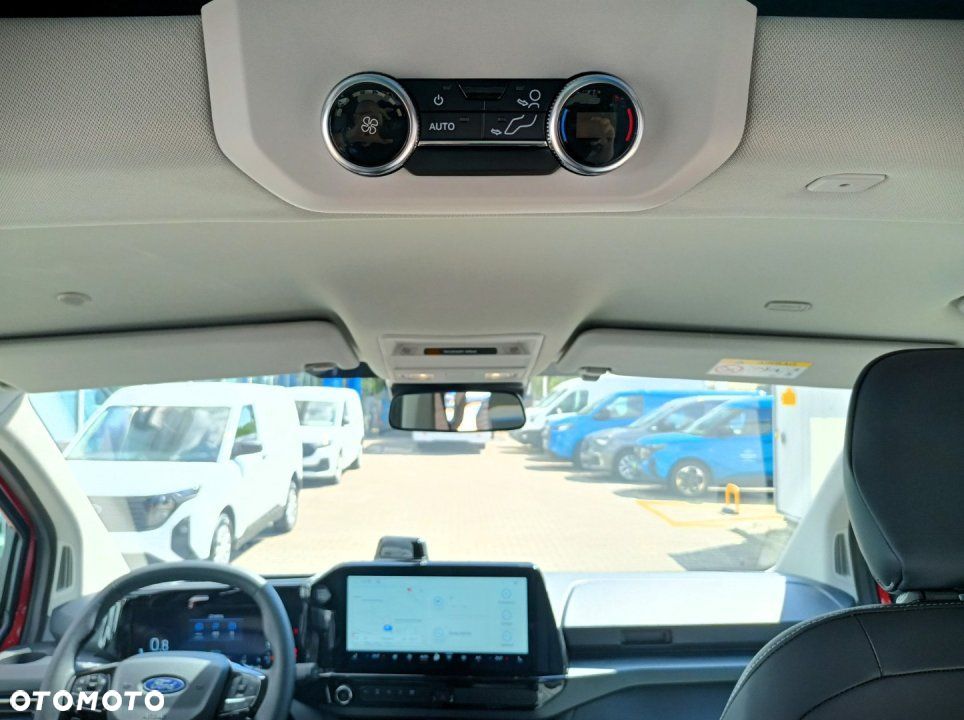 Ford Tourneo Custom - 16